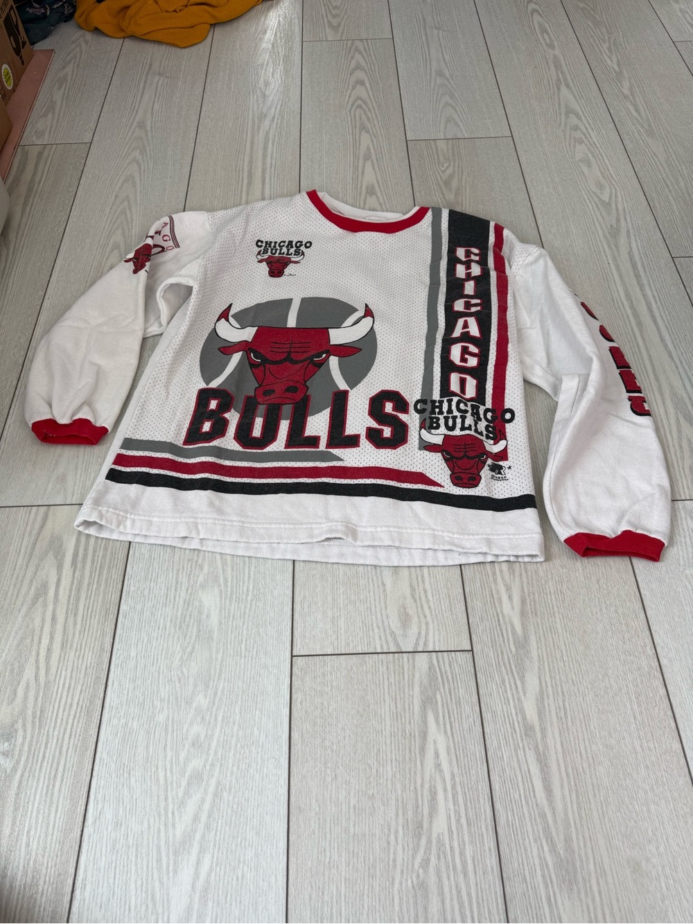 Chicago Bulls Vintage 1995 kids XL sweatshirt NBA basketball white red sports